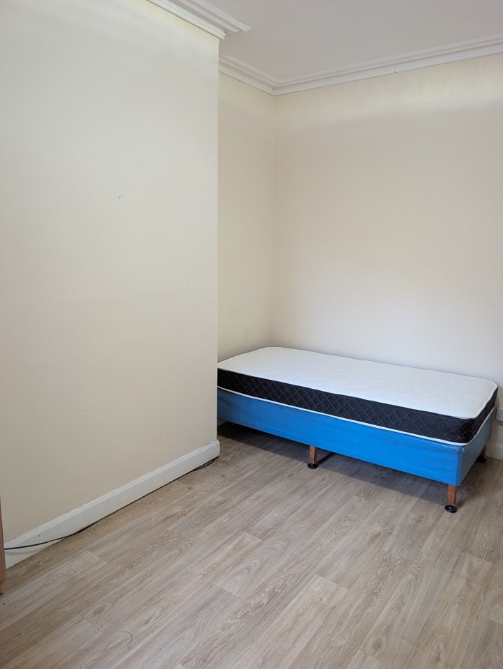 Room in a Shared House, Waveley Road, CV1 photo 3