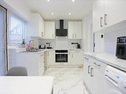 2 Bed End Terrace, Chaplin Road, RM9