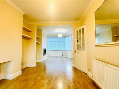 3 Bed End Terrace, Lathkill Close, EN1