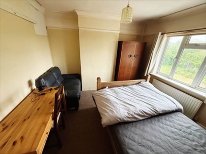 Room in a Shared House, Baring Road, NN5