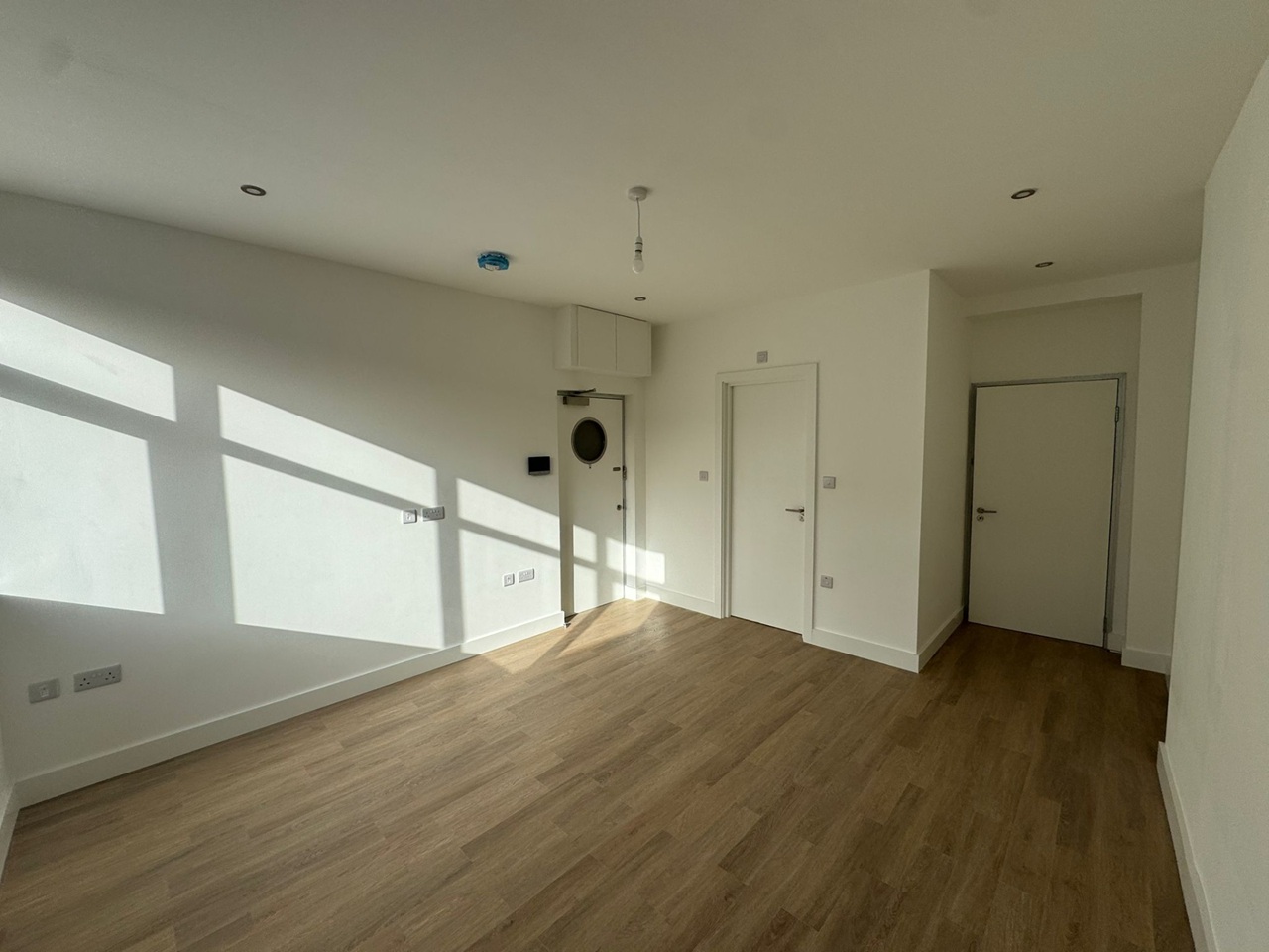 Croydon - Studio Flat, North End Croydon, CR0 - To Rent Now for £1,275. ...