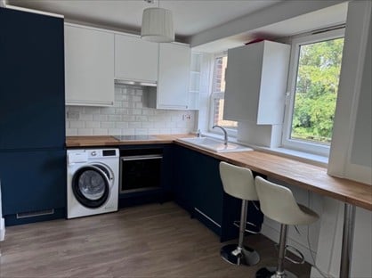 Room in a Shared Flat, Cambalt Road, SW15
