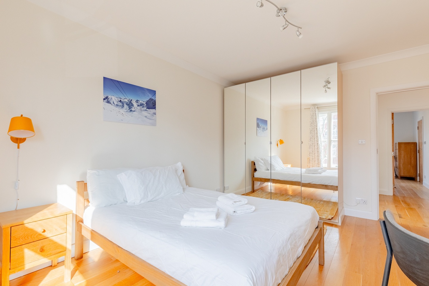 3 Bed Flat, Randolph Avenue, W9 photo 4