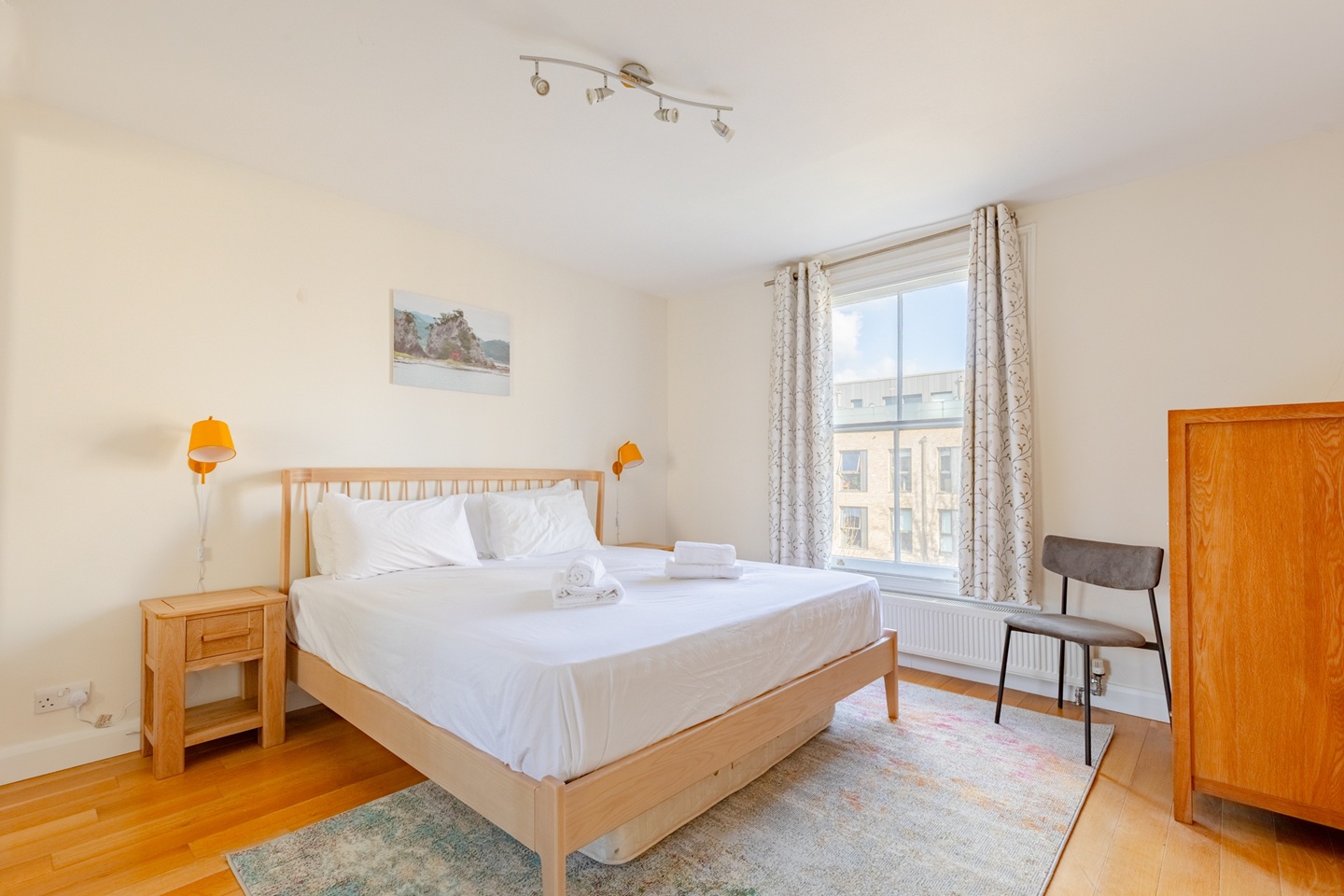3 Bed Flat, Randolph Avenue, W9 photo 5