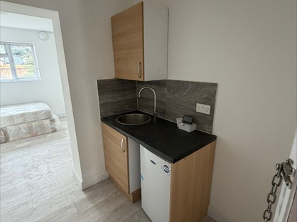 Studio Flat, Shelbourne Road, N17