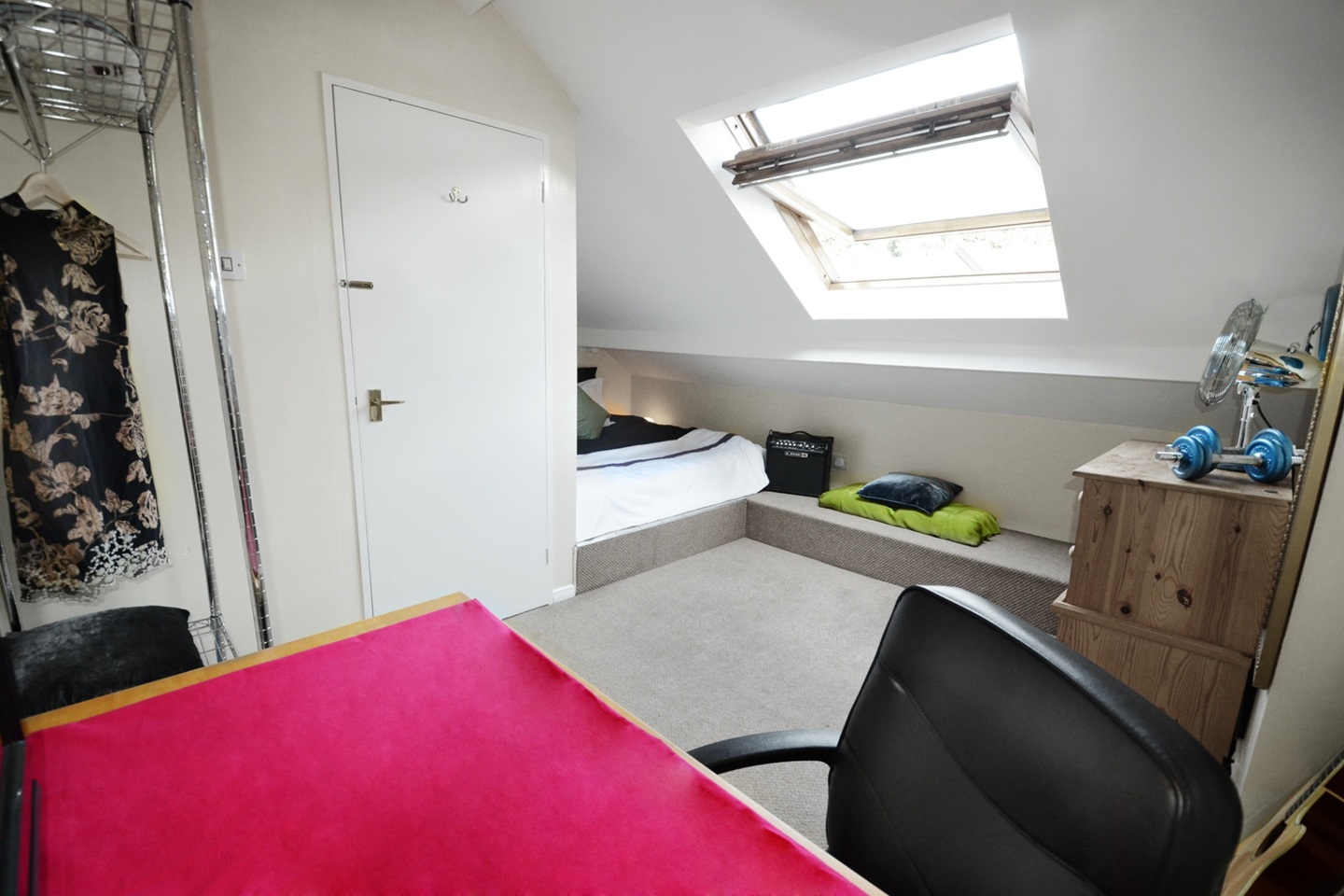 2 Bed Flat, Ecclesall Road, S11 photo 2