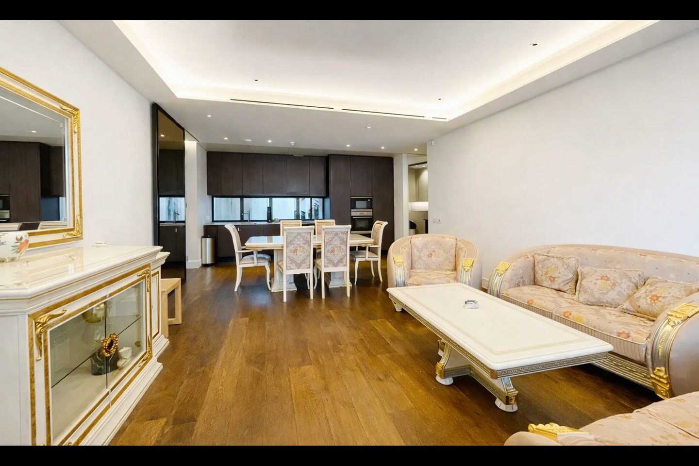 3 Bed Flat, Artillery Row, SW1P