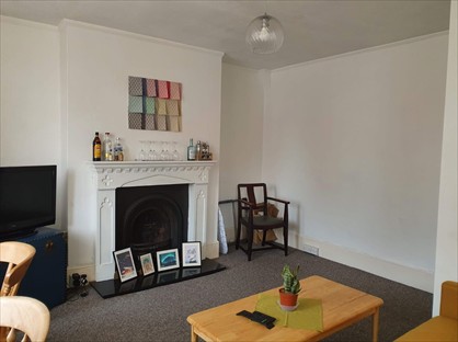 1 Bed Flat, Wiltie Gardens, CT19