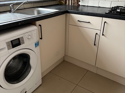 Room in a Shared Flat, The Green, TW5