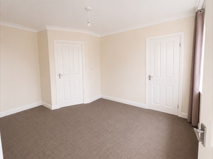 1 Bed Flat, Monks Road, LN2
