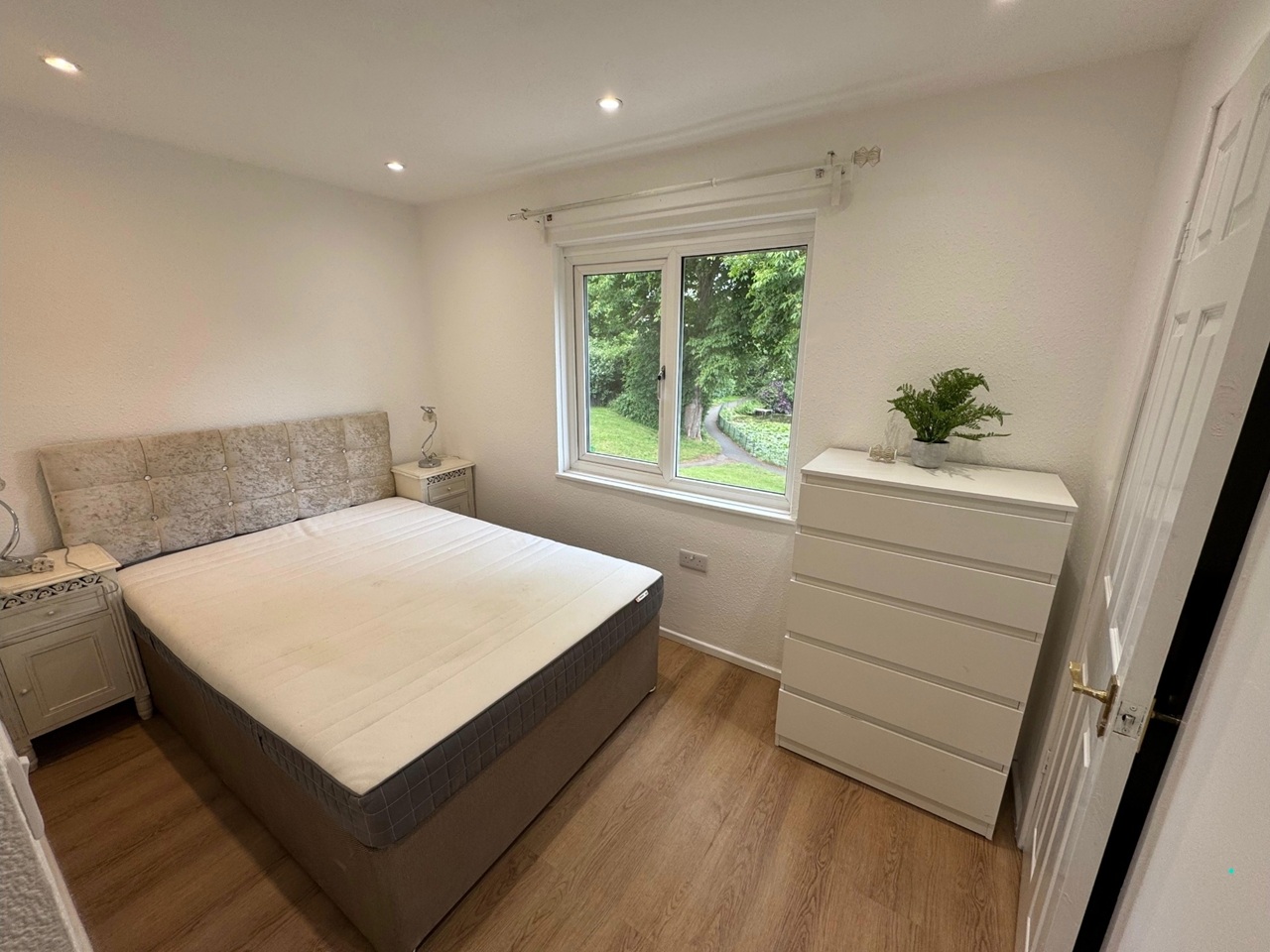 Studio Flat, Harborne, B17 photo 3