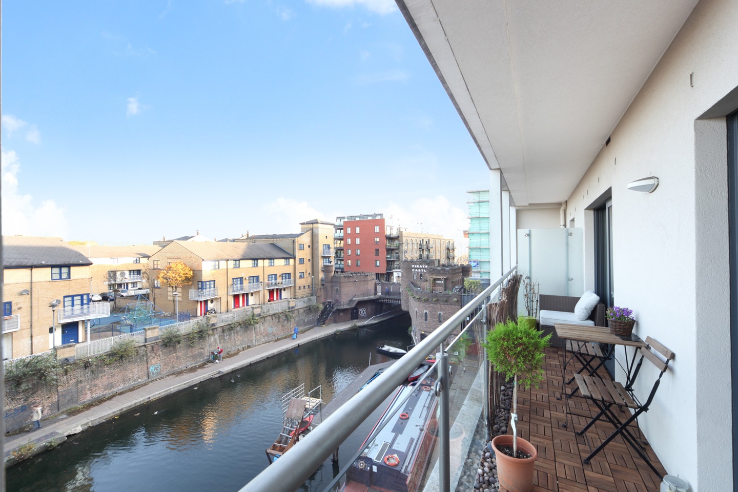 1 Bed Flat, Lock House, NW1 photo 2