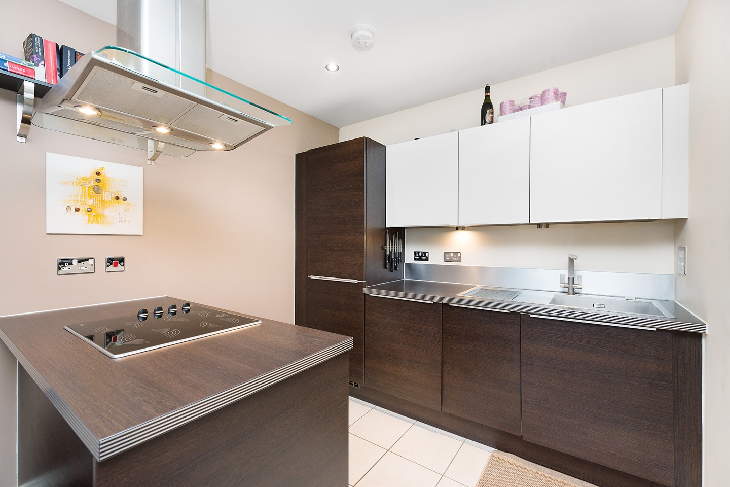 1 Bed Flat, Lock House, NW1 photo 5