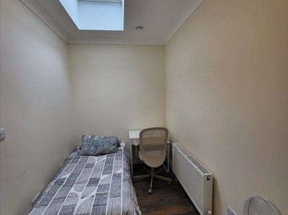 Room in a Shared House, Varley Road, E16