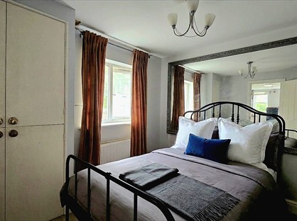 2 Bed Flat, Acton Lane Chiswick, W4