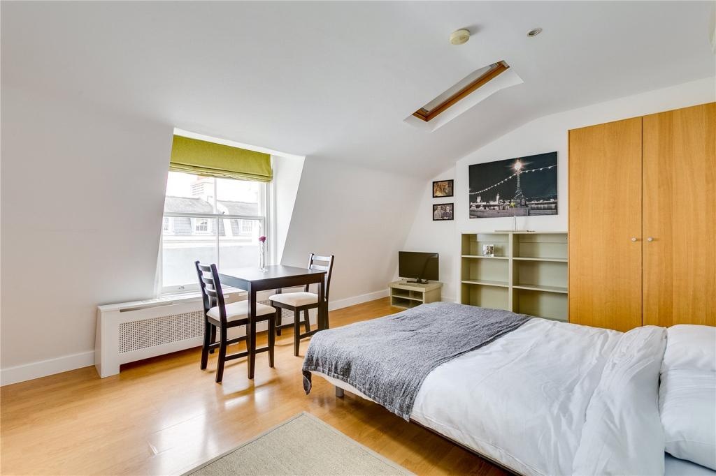 Studio Flat, Gloucester St, SW1V photo 2