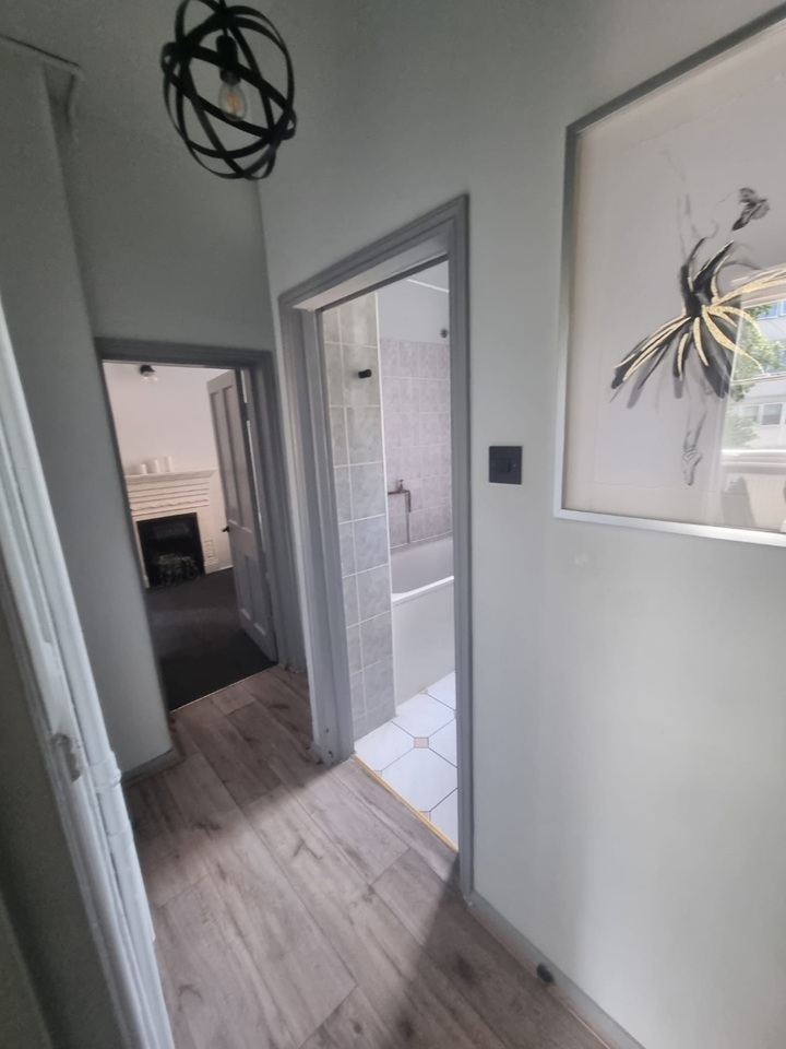 2 Bed Flat, Carburton St, W1W photo 5