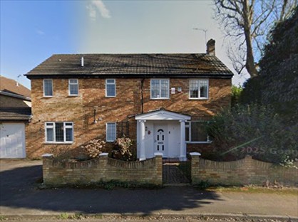 Studio Flat, New Haw, KT15