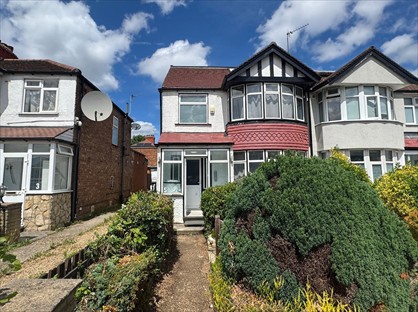 Studio Flat, Hook Rise North, KT6