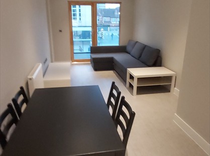1 Bed Flat, High St, UB1