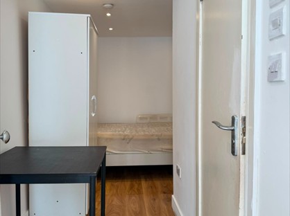 Studio Flat, New Cross Road, SE14