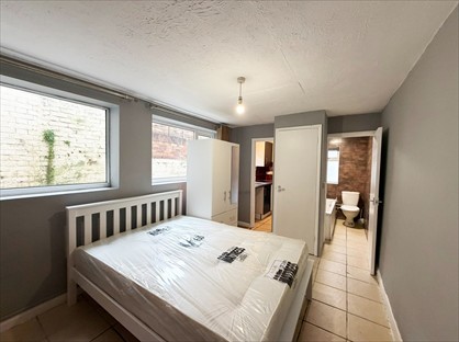 Studio Flat, Buxton Road, LU1