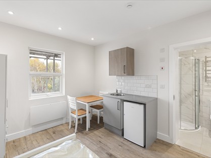 Studio Flat, Chase Side Crescent, EN2