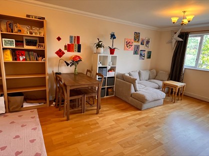 2 Bed Flat, Gainsborough Court, BR2