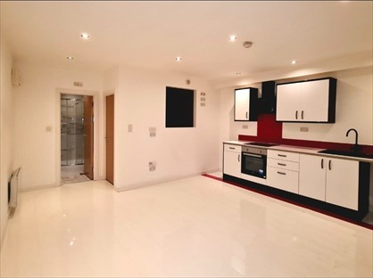 1 Bed Flat, Hazelwood Road, NN1