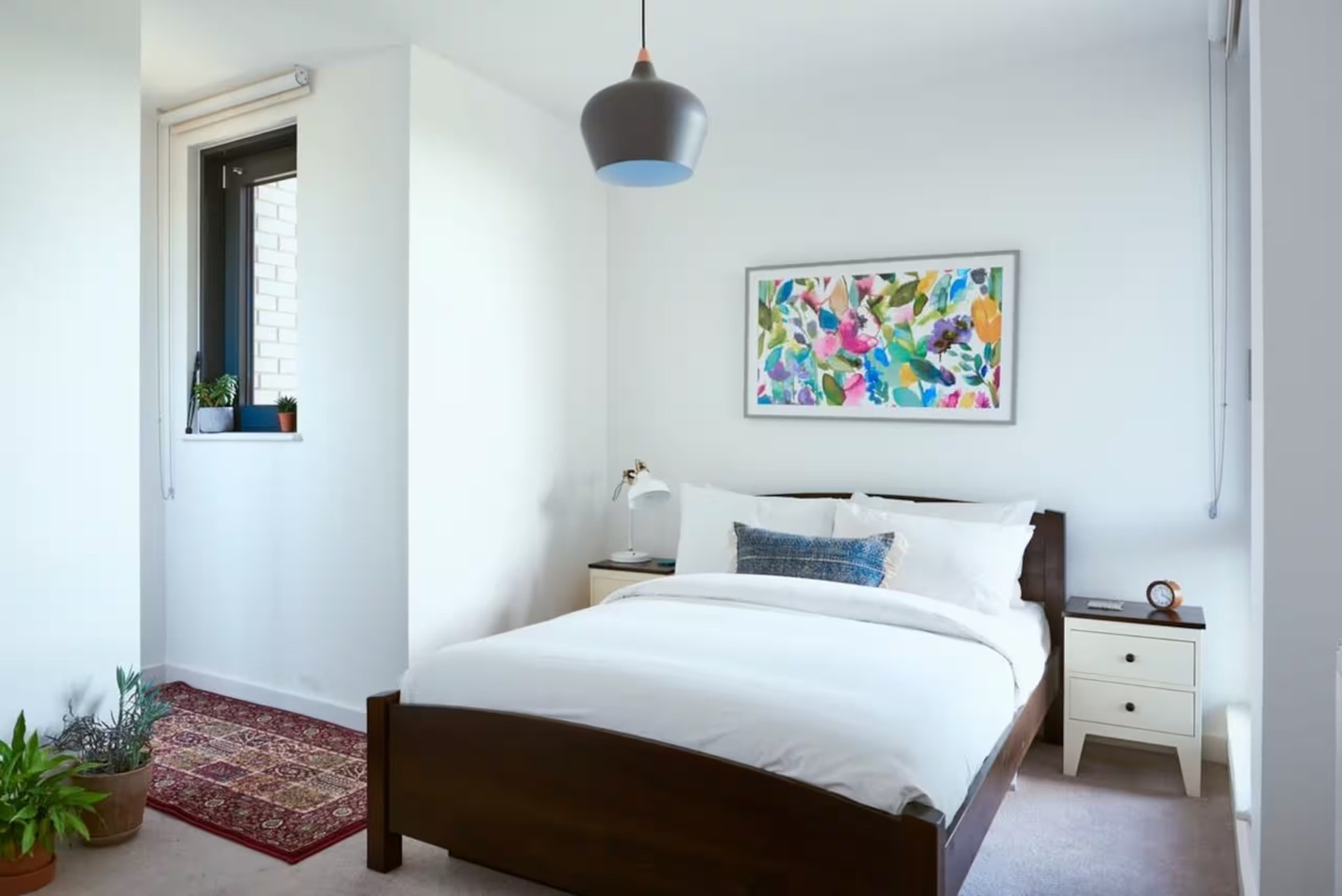 1 Bed Flat, Regalia Point, E2 photo 2