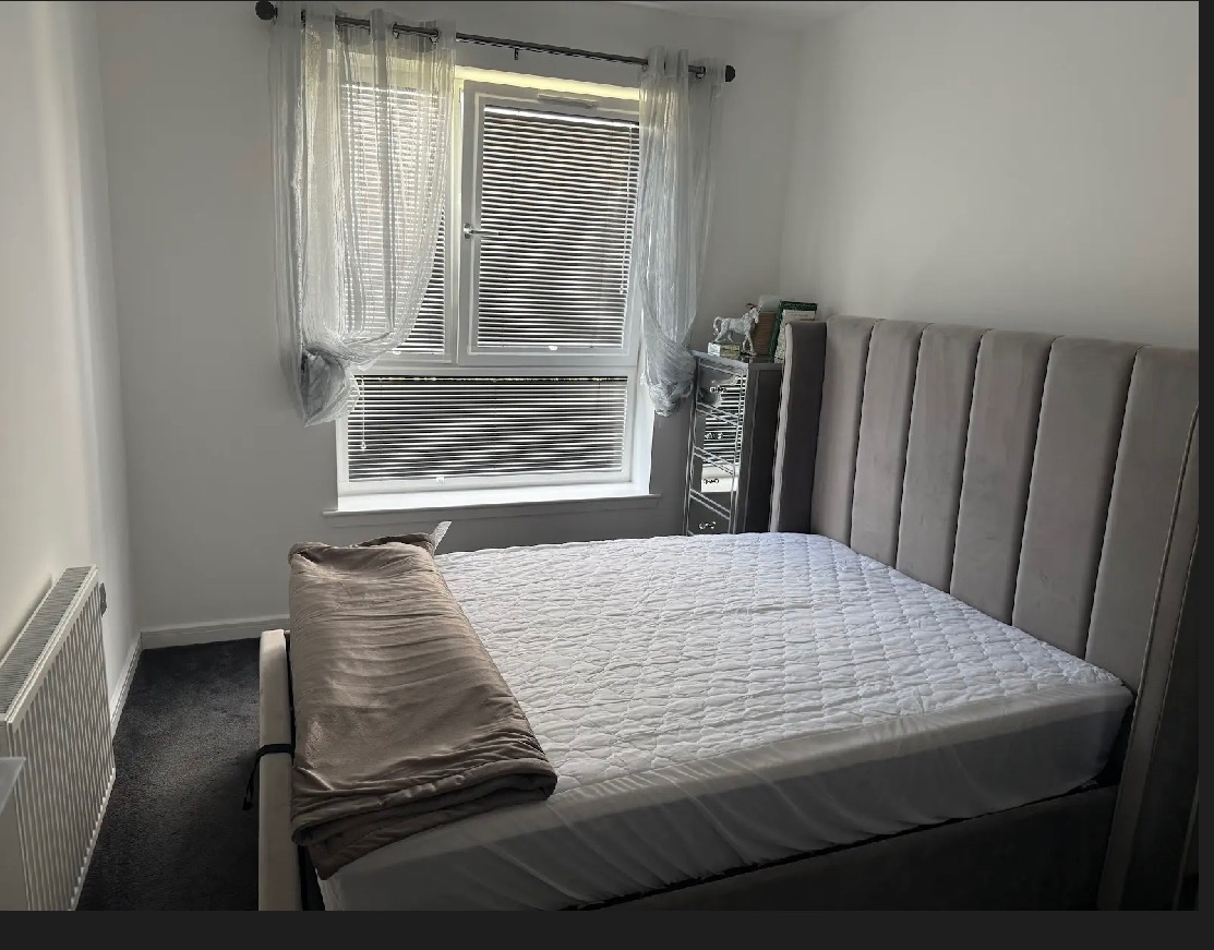 Room in a Shared House, Ellis Drive, EH14 photo 5