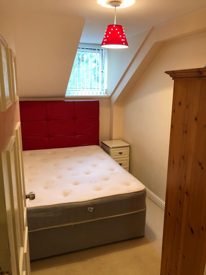 2 Bed Flat, Lyncroft Road, B11 photo 3