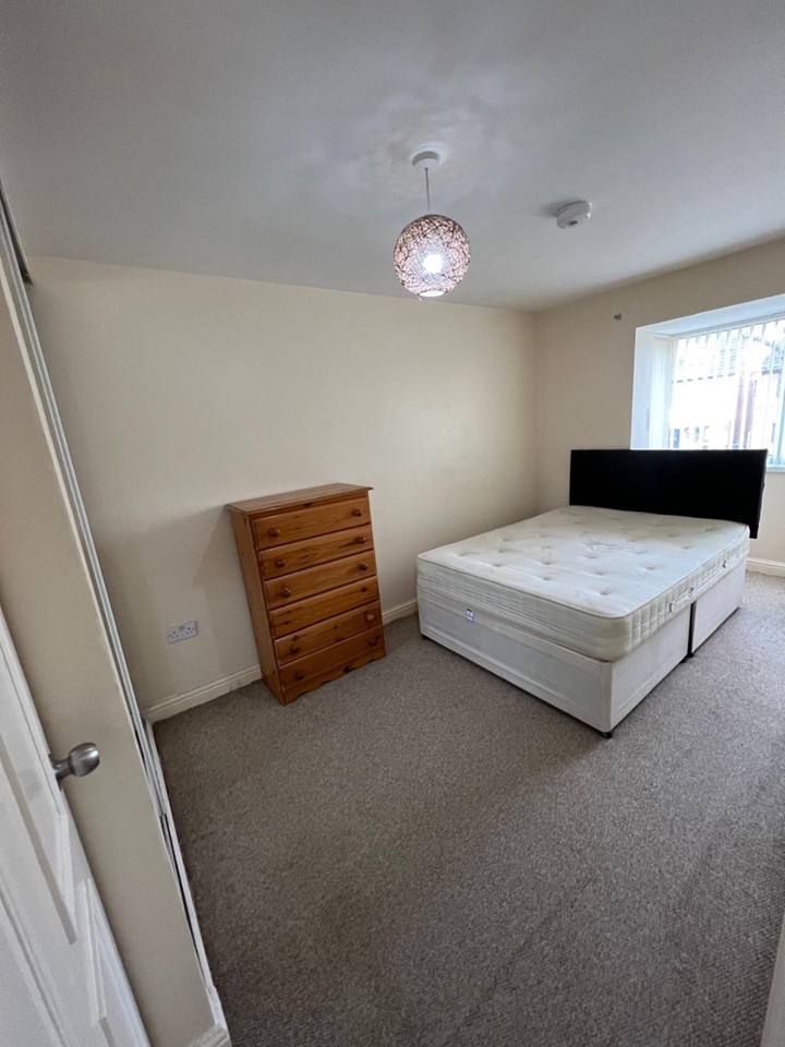 2 Bed Flat, Lyncroft Road, B11