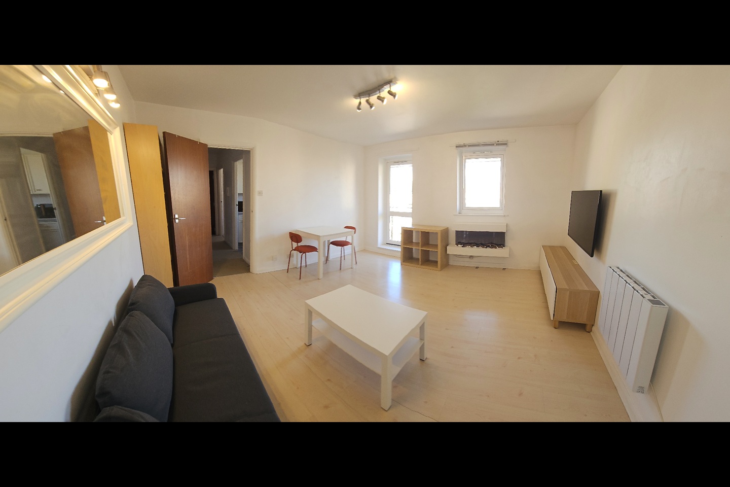 1 Bed Flat, Basque Court, SE16 photo 2