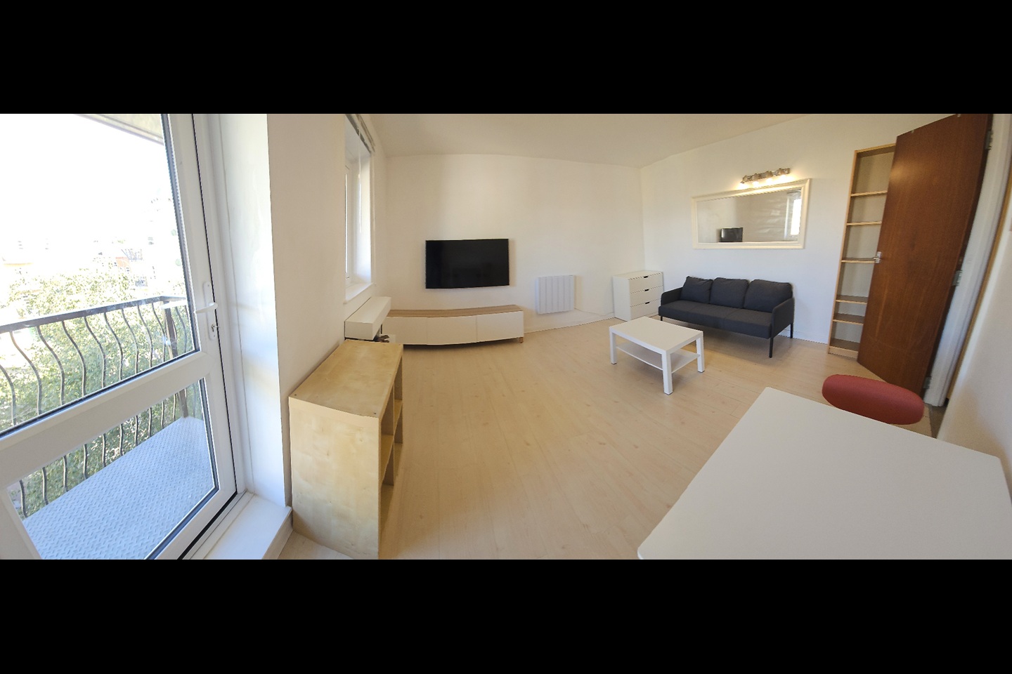 1 Bed Flat, Basque Court, SE16 photo 4