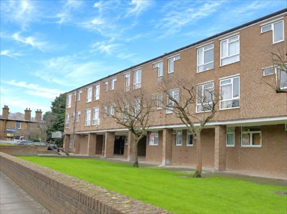 1 Bed Flat, High St, WD6