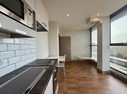 Studio Flat, Week Street, ME14
