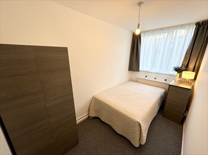 Room in a Shared Flat, Charfield Court, W9