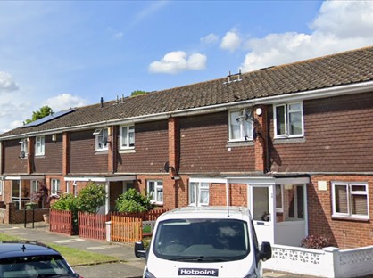 Studio Flat, Bledlow Close, SE28