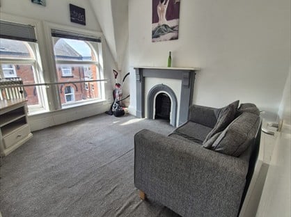 Studio Flat, Borough Road, SR1