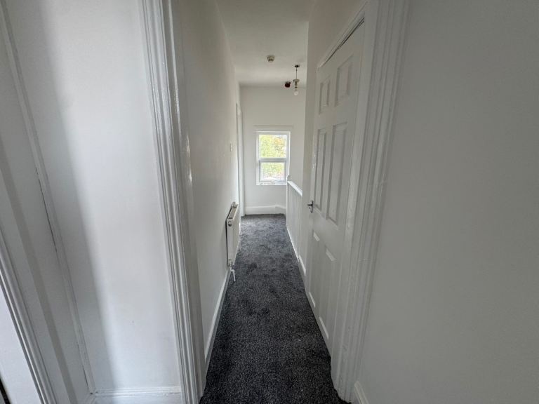 3 Bed Flat, Mansfield Road, NG5 photo 5