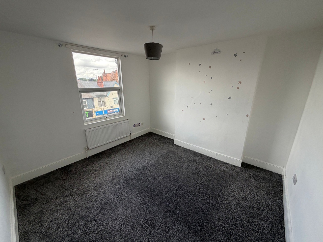 3 Bed Flat, Mansfield Road, NG5 photo 4