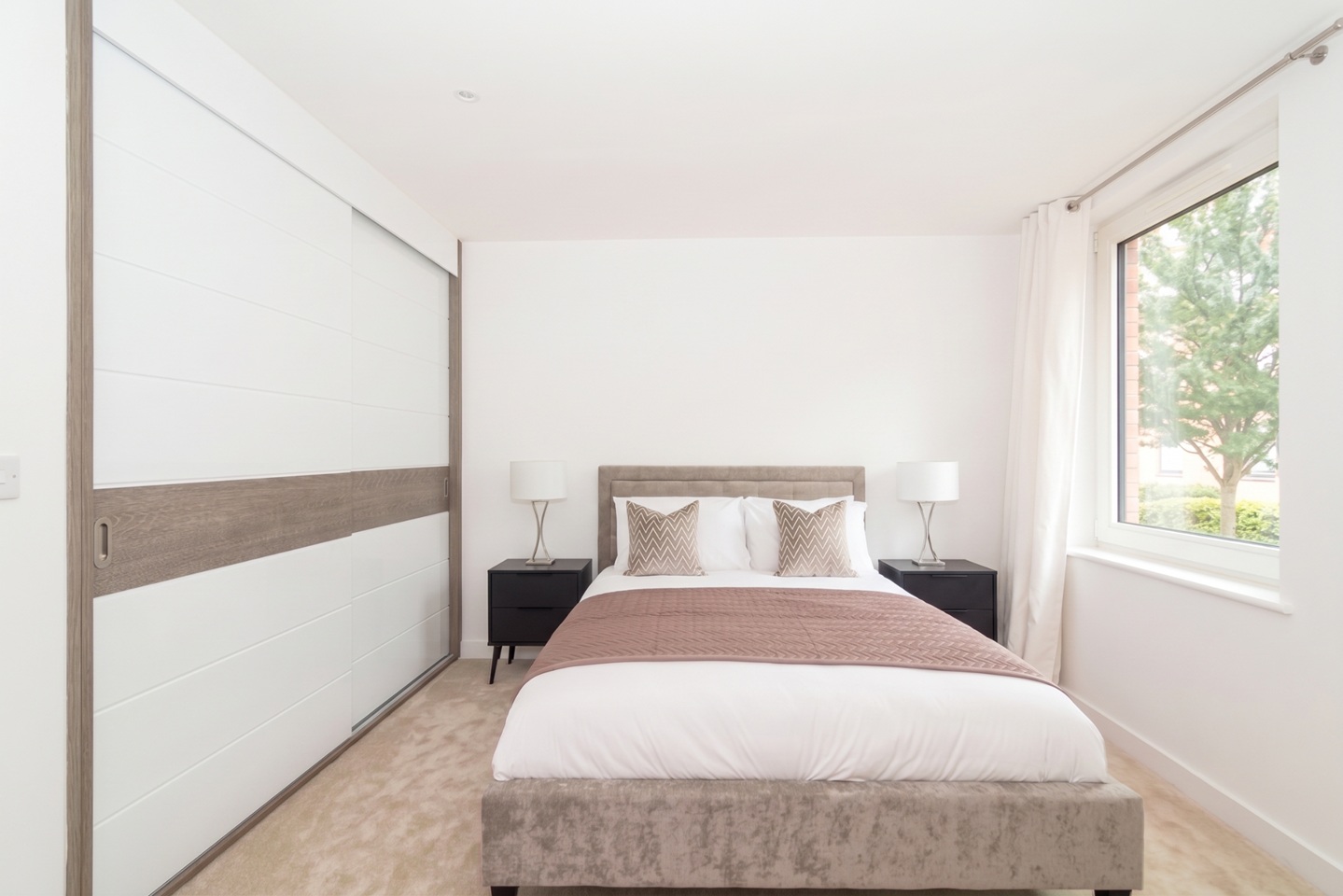 1 Bed Flat, Whiting Way, SE16 photo 2