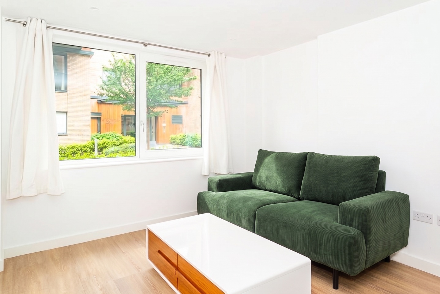 1 Bed Flat, Whiting Way, SE16 photo 5