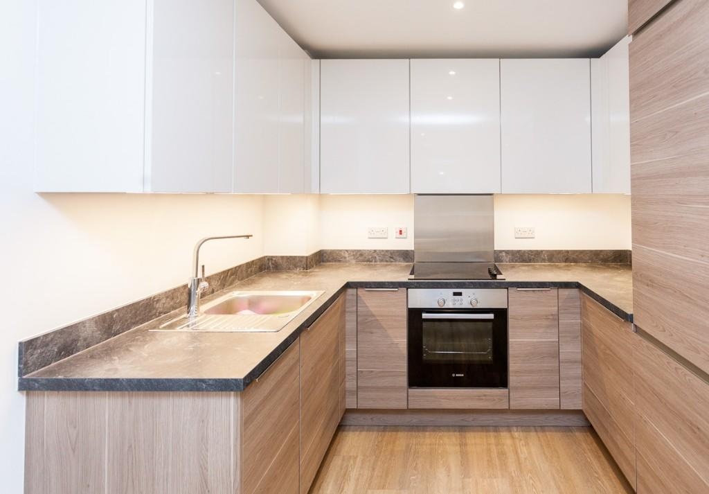 1 Bed Flat, Whiting Way, SE16 photo 3