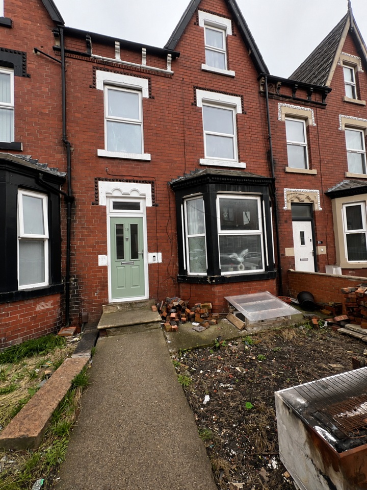 4 Bed Terraced House, Mexborough Drive, LS7