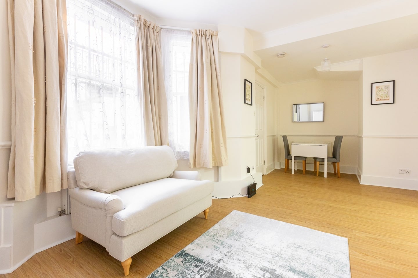 Studio Flat, Warwick Road, SW5