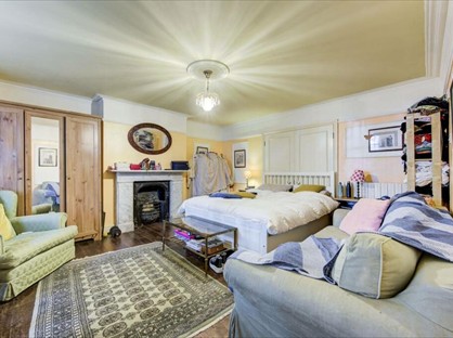 2 Bed Flat, Barclay Road, SW6