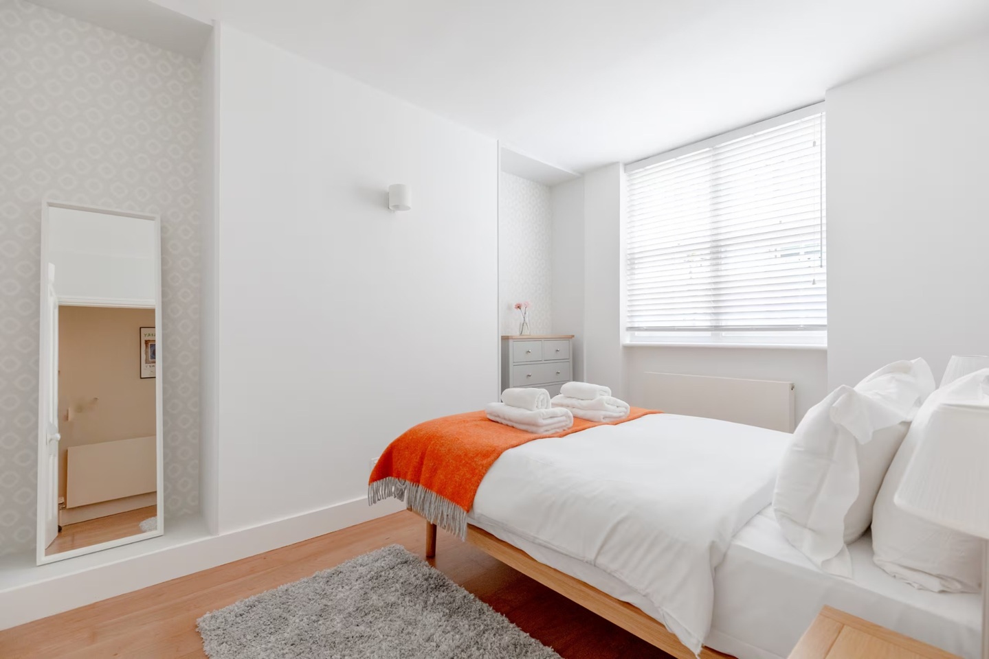2 Bed Flat, Tachbrook St, SW1V photo 4