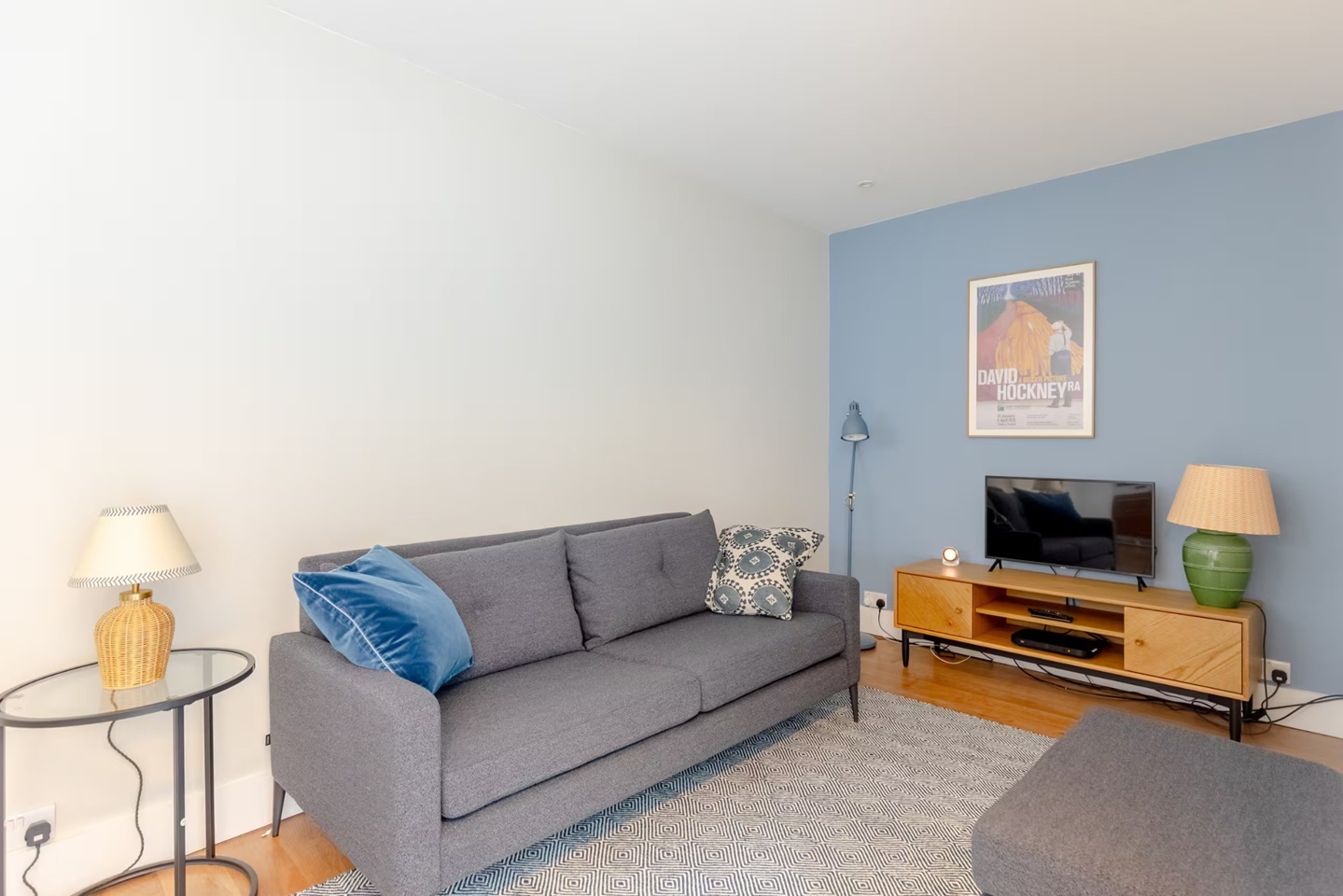 2 Bed Flat, Tachbrook St, SW1V